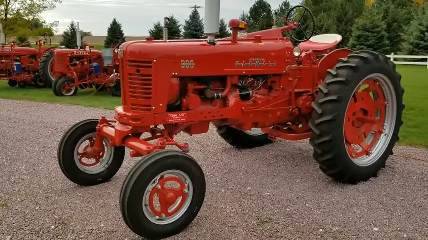 farmall 300 tractor