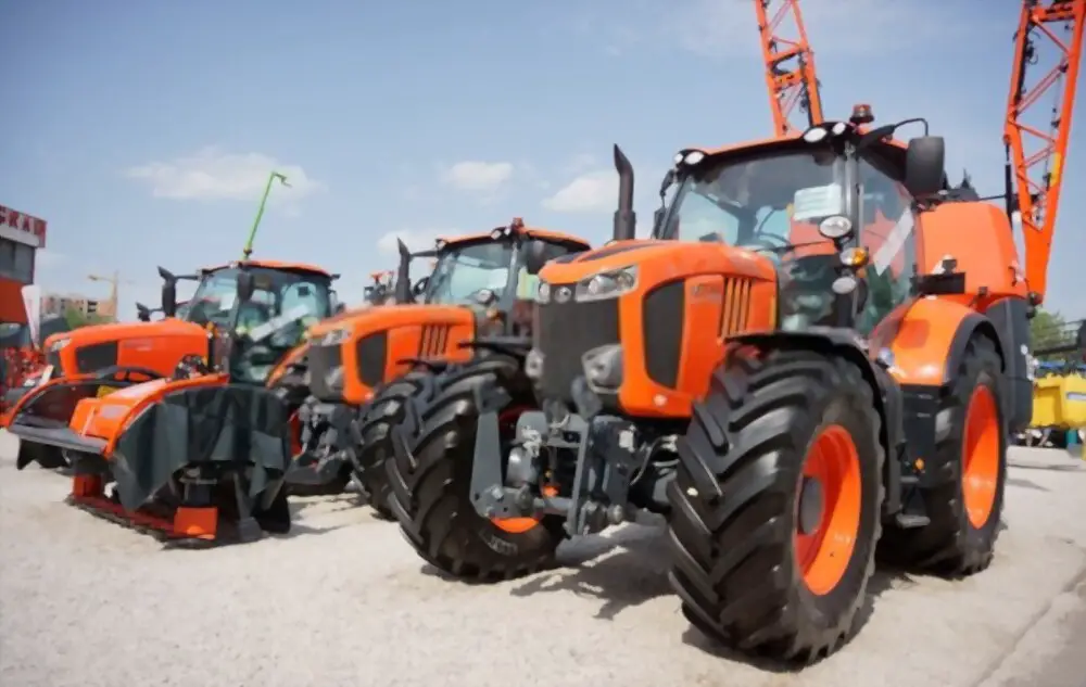 heavy-duty kubota tractors
